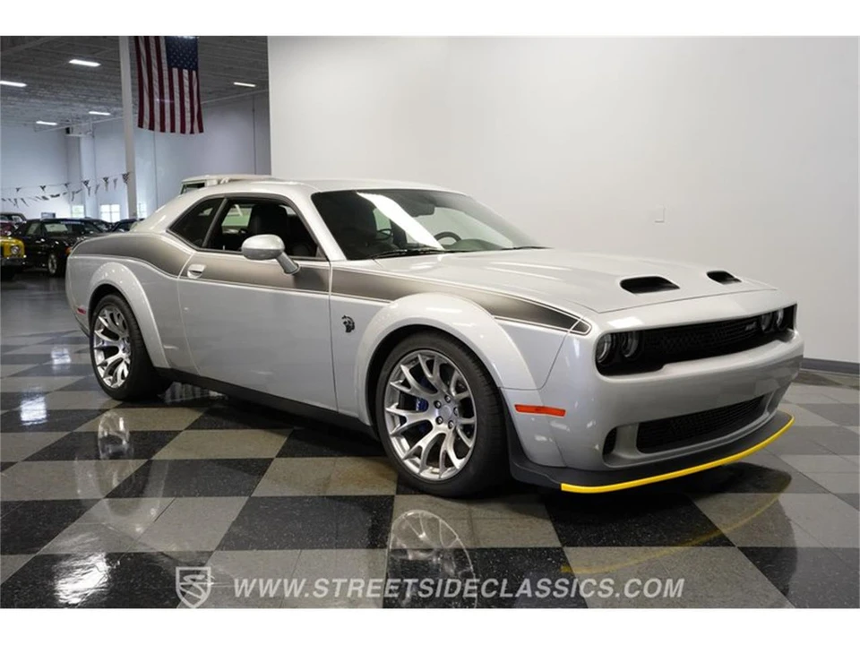 2023 Dodge Challenger 3rd Gen - Image 15 of 31