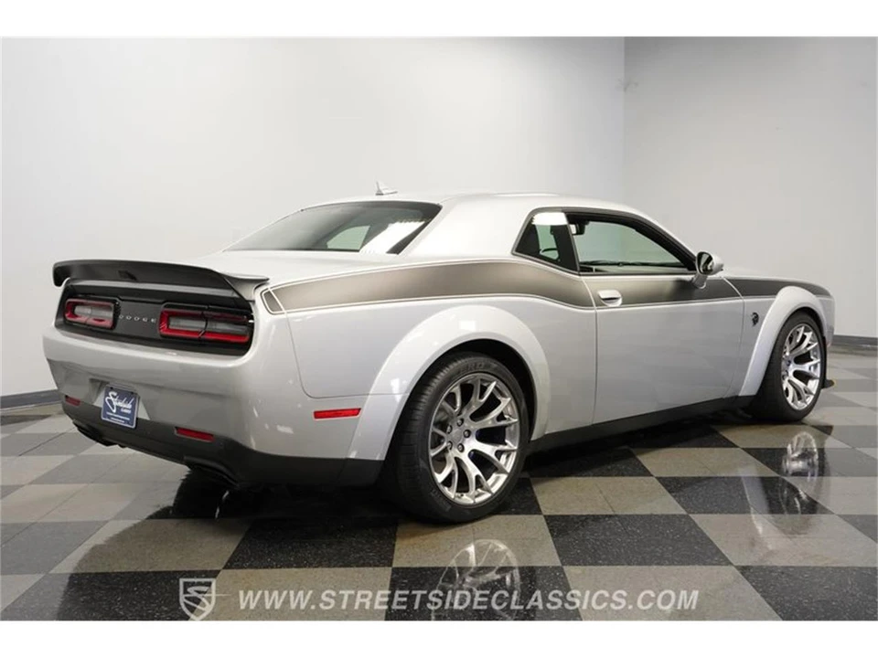 2023 Dodge Challenger 3rd Gen - Image 11 of 31