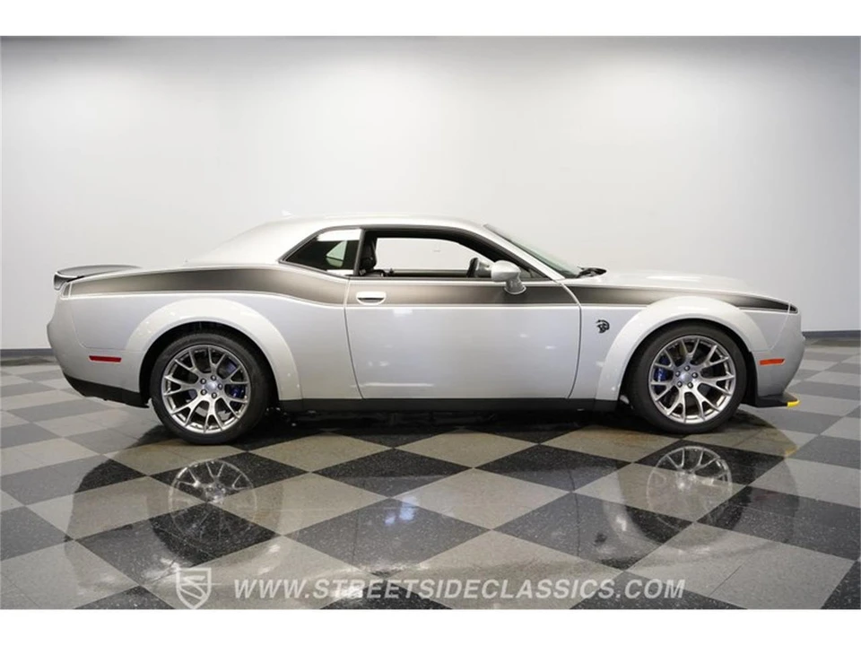 2023 Dodge Challenger 3rd Gen - Image 13 of 31