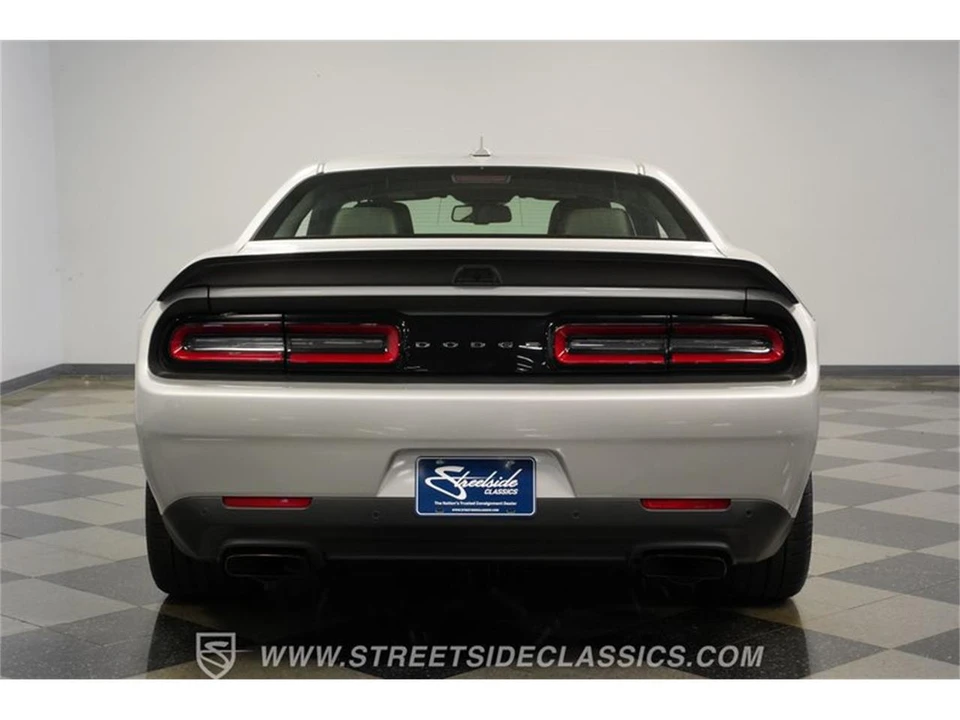 2023 Dodge Challenger 3rd Gen - Image 9 of 31