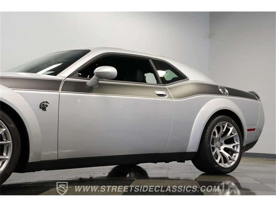 2023 Dodge Challenger 3rd Gen - Image 21 of 31