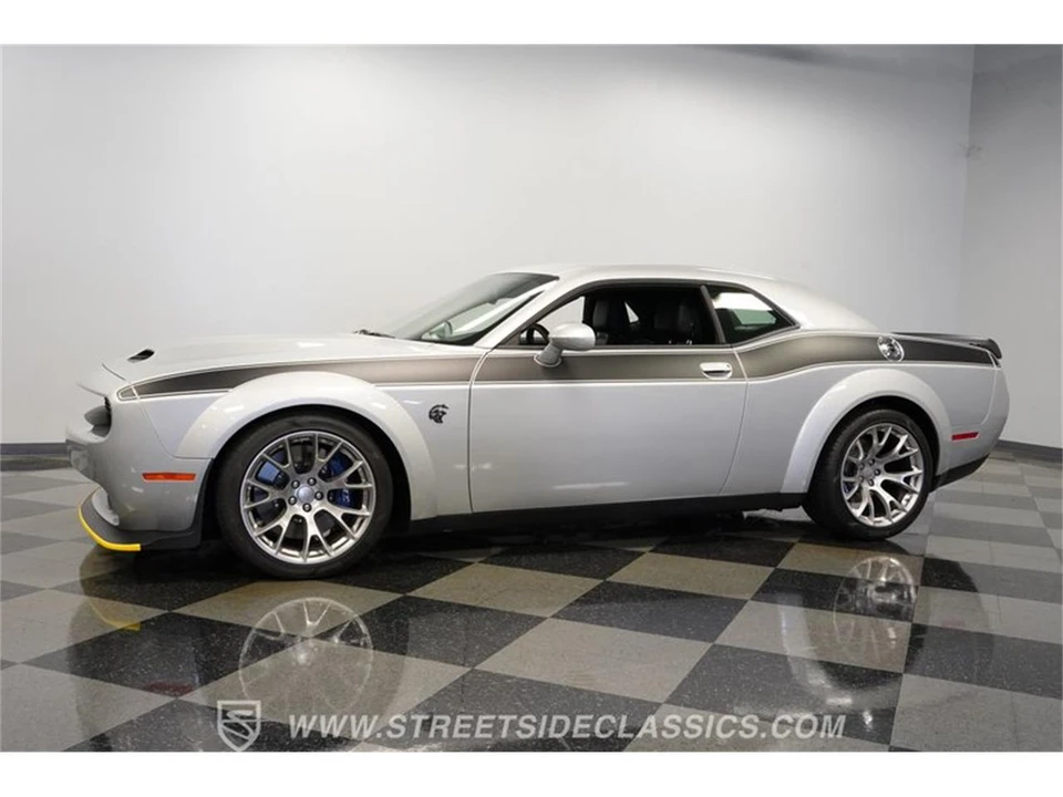 2023 Dodge Challenger 3rd Gen - Image 5 of 31