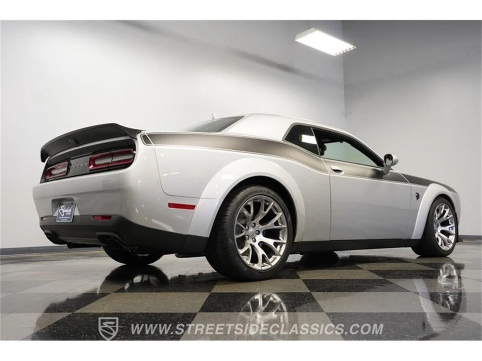 2023 Dodge Challenger 3rd Gen - Image 26 of 31