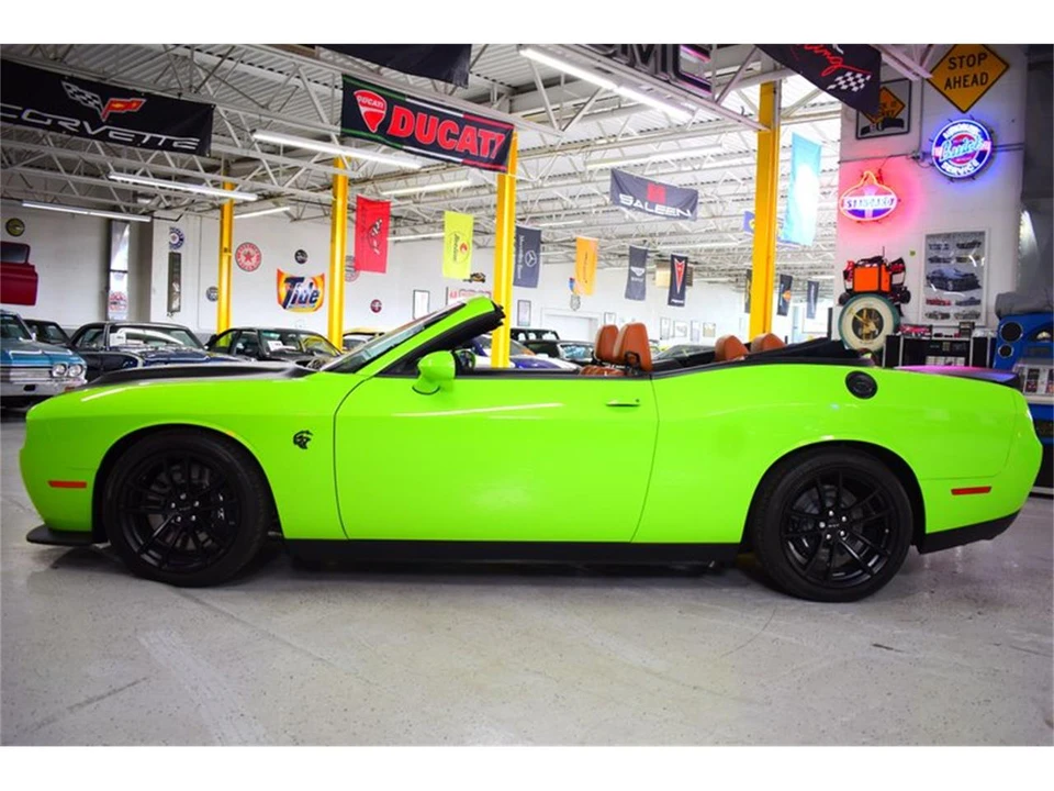 2023 Dodge Challenger 3rd Gen - Image 19 of 31