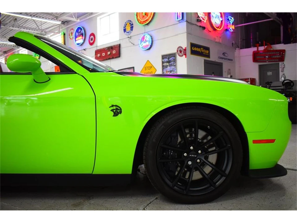 2023 Dodge Challenger 3rd Gen - Image 10 of 31