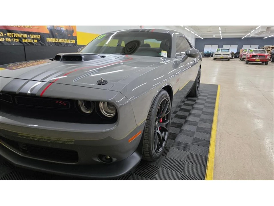 2023 Dodge Challenger 3rd Gen - Image 9 of 31