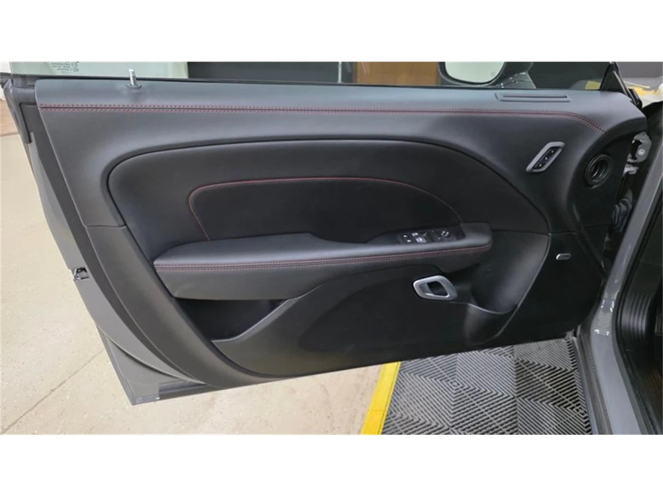 2023 Dodge Challenger 3rd Gen - Image 19 of 31