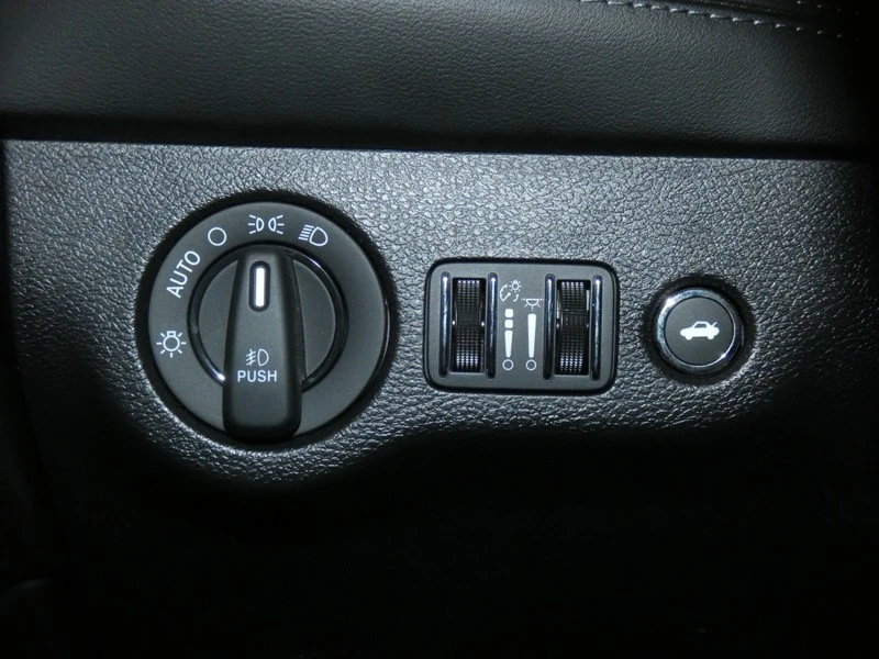 2023 Dodge Challenger 3rd Gen - Image 18 of 21