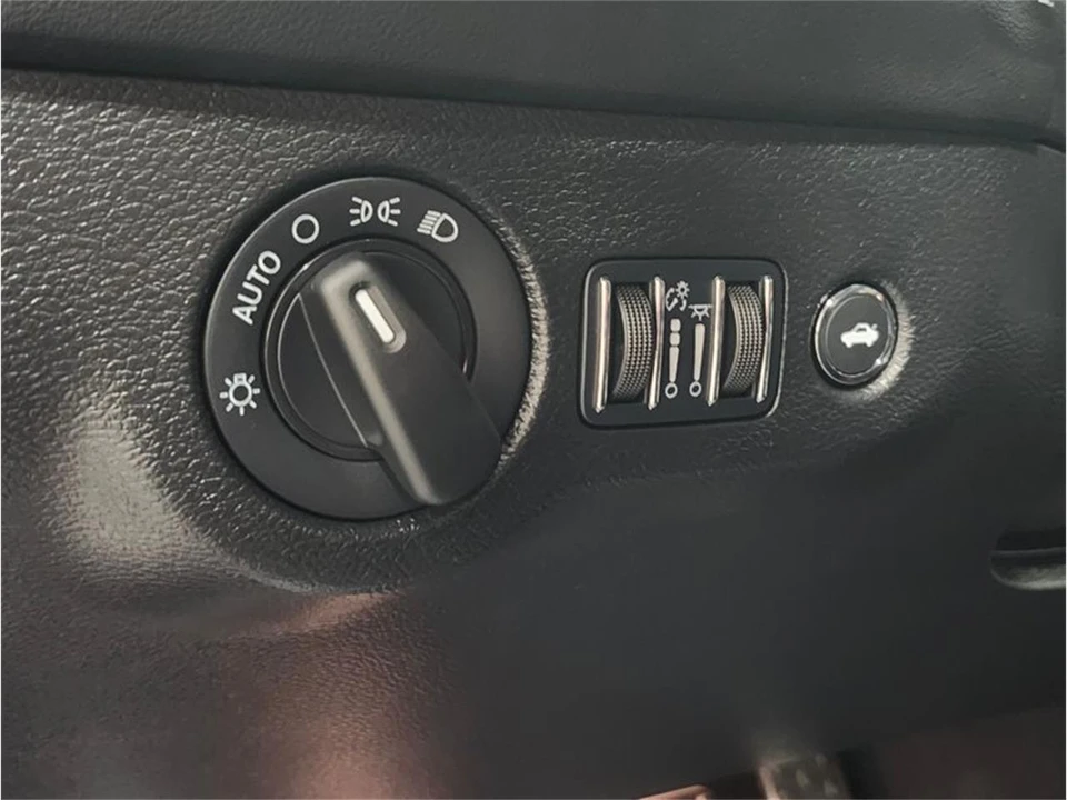 2023 Dodge Challenger 3rd Gen - Image 20 of 31