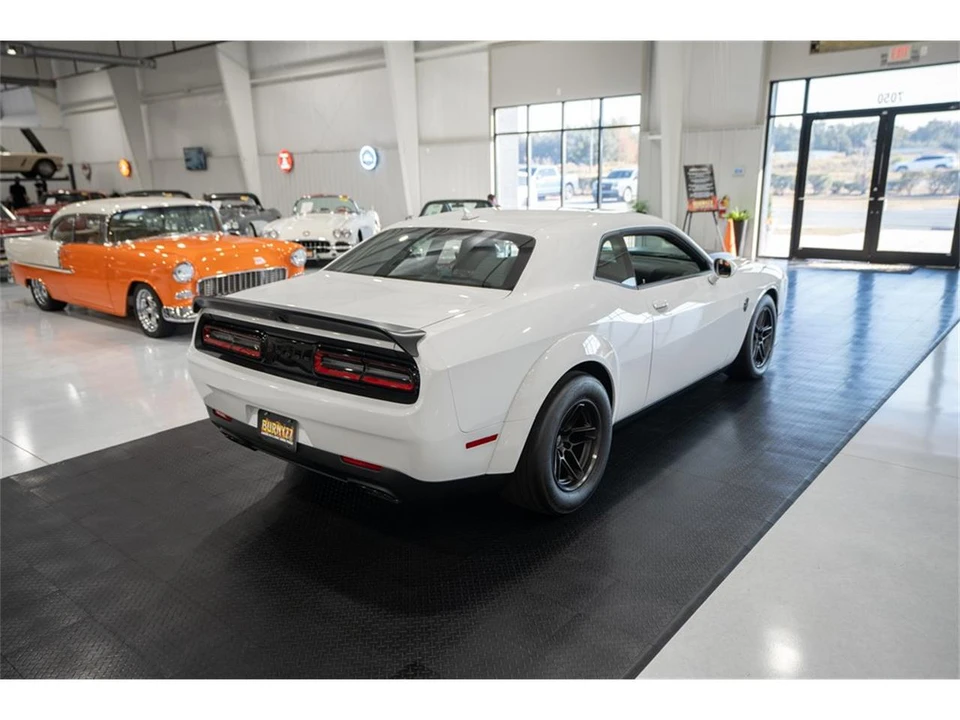2023 Dodge Challenger 3rd Gen - Image 10 of 31