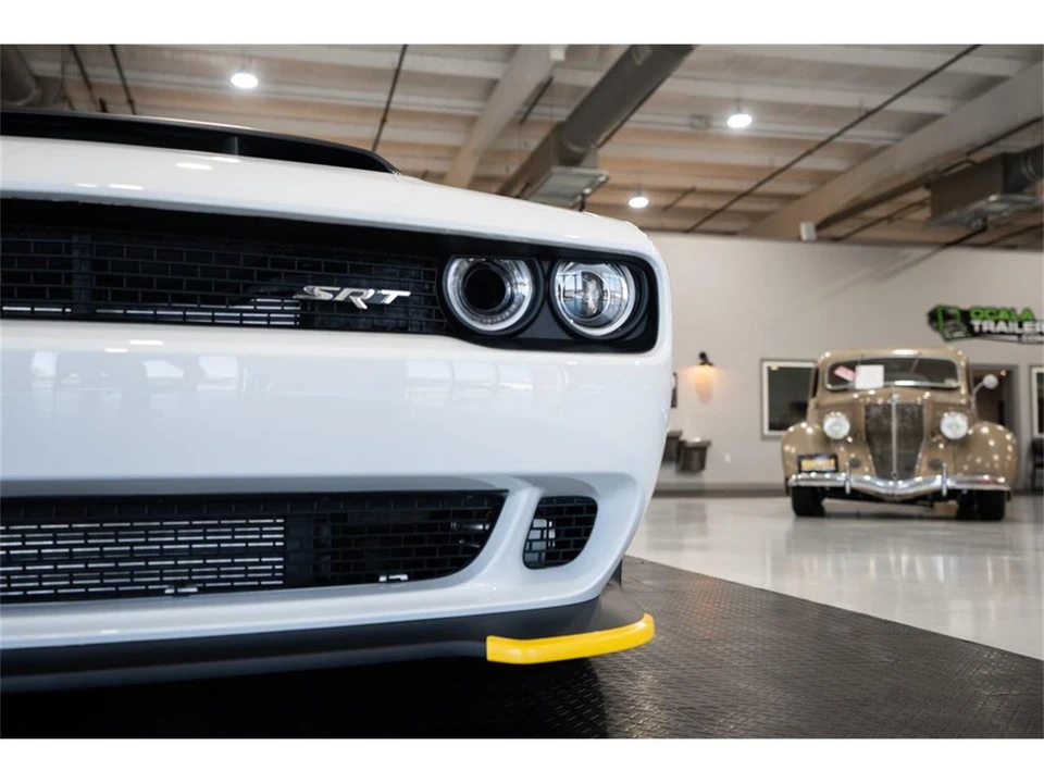 2023 Dodge Challenger 3rd Gen - Image 16 of 31