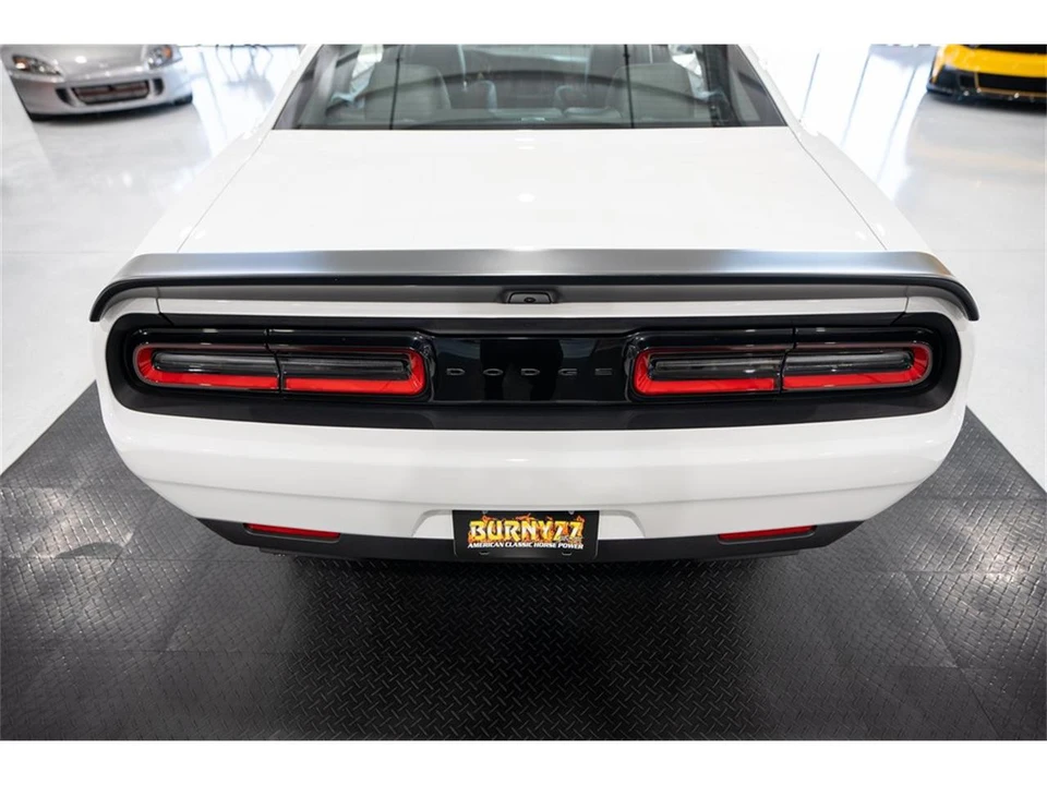 2023 Dodge Challenger 3rd Gen - Image 26 of 31