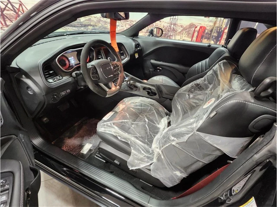 2023 Dodge Challenger 3rd Gen - Image 16 of 31