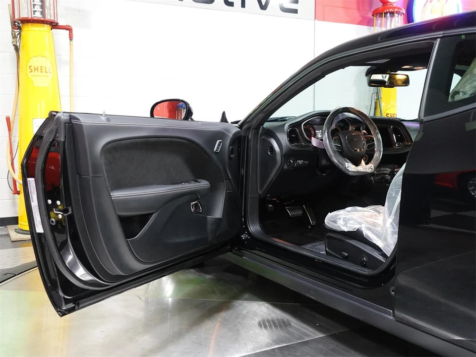 2023 Dodge Challenger 3rd Gen - Image 13 of 31