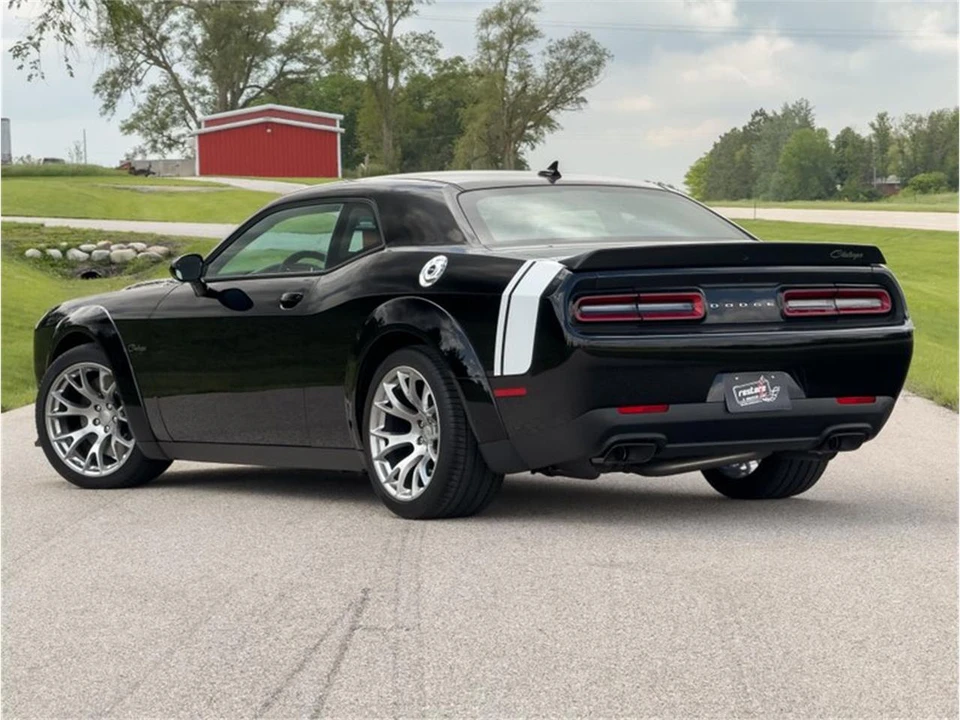 2023 Dodge Challenger 3rd Gen - Image 21 of 31
