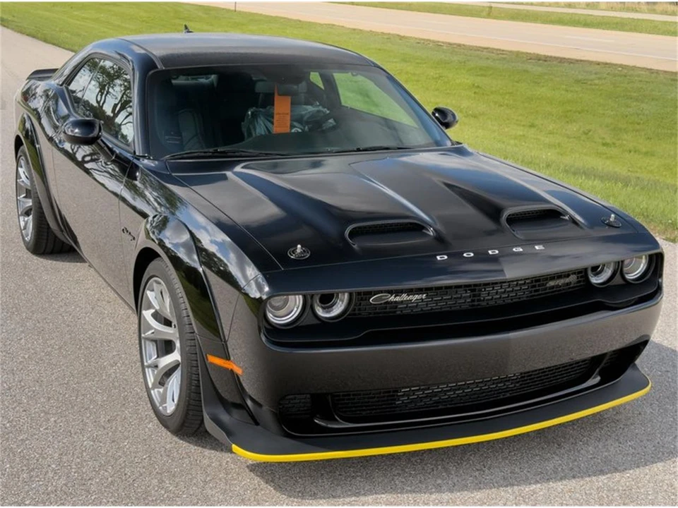 2023 Dodge Challenger 3rd Gen - Image 2 of 31