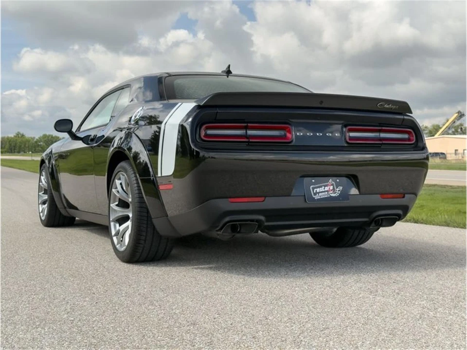 2023 Dodge Challenger 3rd Gen - Image 17 of 31