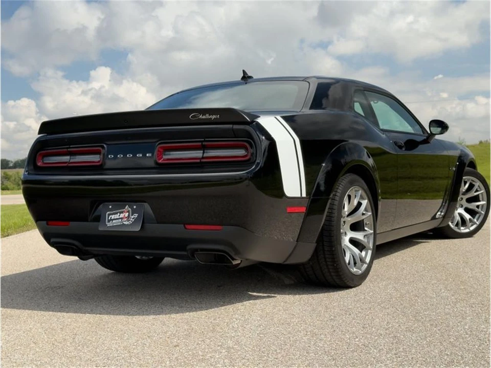 2023 Dodge Challenger 3rd Gen - Image 28 of 31