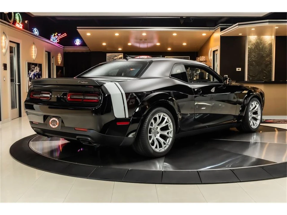 2023 Dodge Challenger 3rd Gen - Image 12 of 31