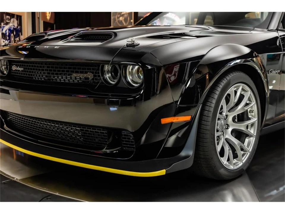 2023 Dodge Challenger 3rd Gen - Image 29 of 31