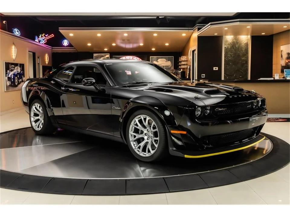 2023 Dodge Challenger 3rd Gen - Image 9 of 31