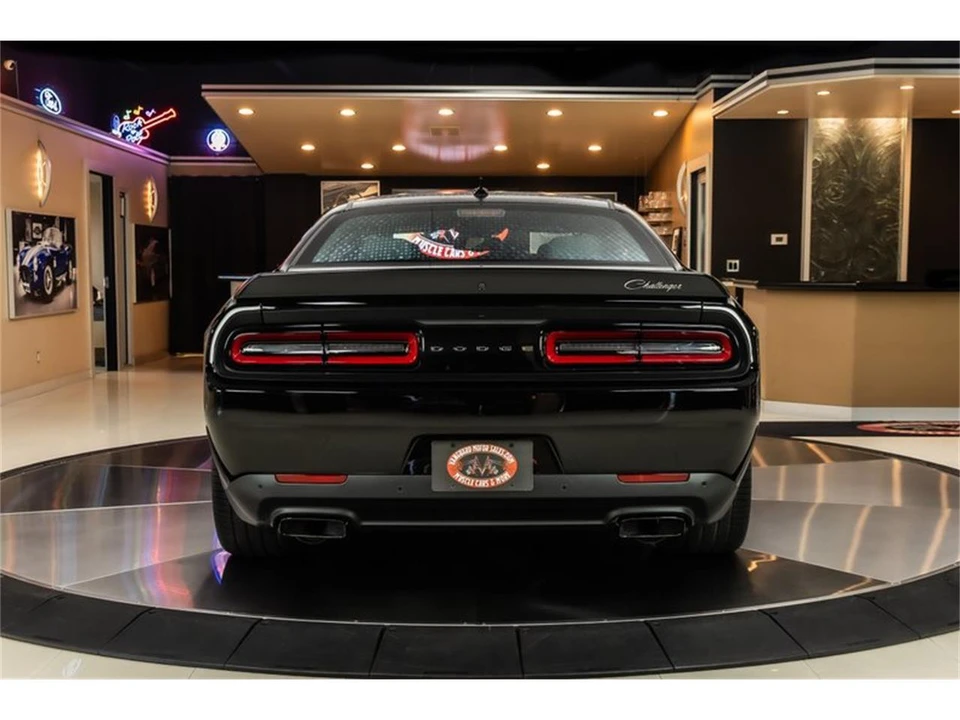 2023 Dodge Challenger 3rd Gen - Image 14 of 31