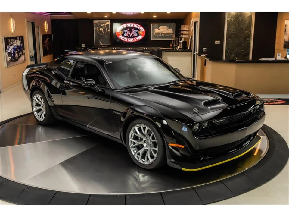 2023 Dodge Challenger 3rd Gen - Image 10 of 31