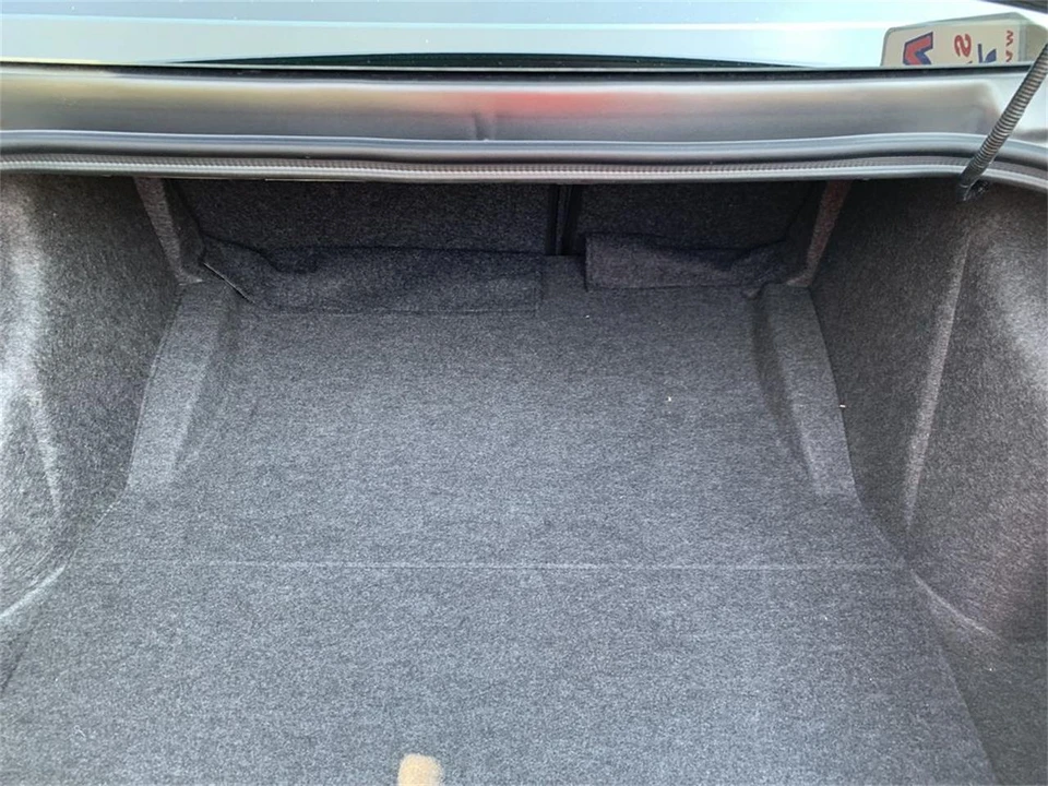 2023 Dodge Challenger 3rd Gen - Image 26 of 31