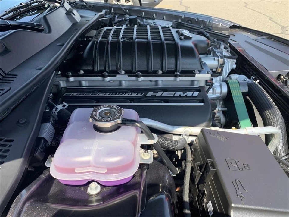 2023 Dodge Challenger 3rd Gen - Image 16 of 31