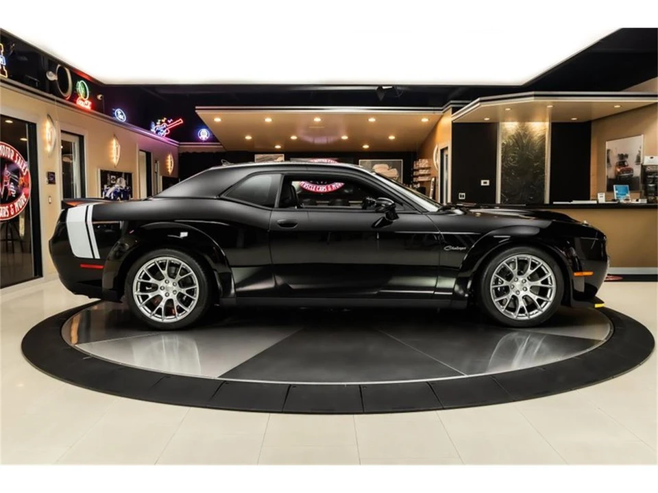 2023 Dodge Challenger 3rd Gen - Image 11 of 31