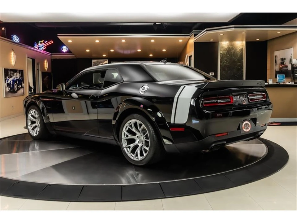 2023 Dodge Challenger 3rd Gen - Image 16 of 31