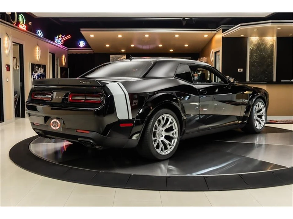 2023 Dodge Challenger 3rd Gen - Image 12 of 31