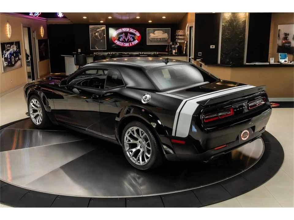 2023 Dodge Challenger 3rd Gen - Image 17 of 31