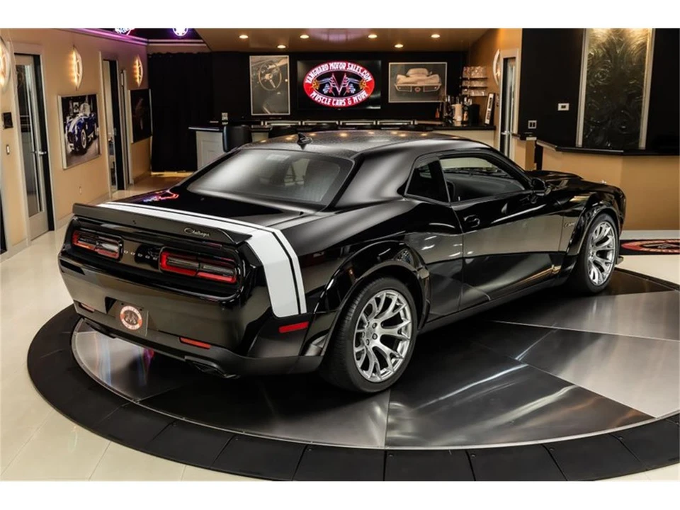 2023 Dodge Challenger 3rd Gen - Image 13 of 31