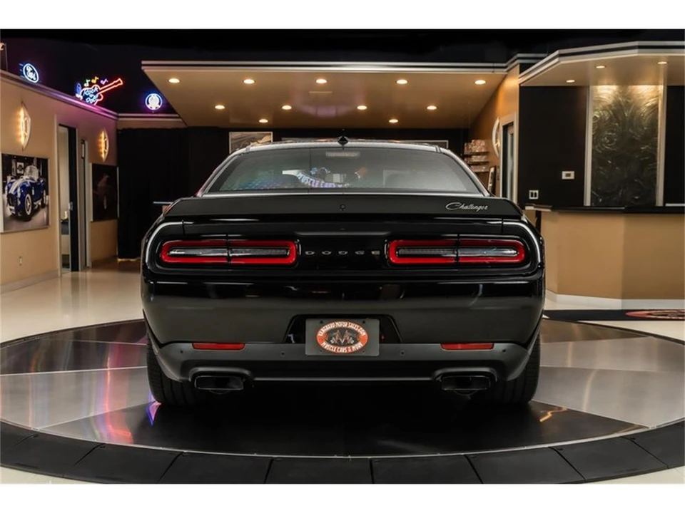 2023 Dodge Challenger 3rd Gen - Image 14 of 31