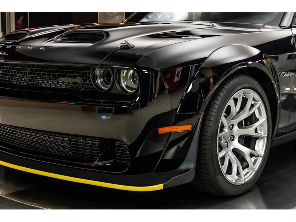 2023 Dodge Challenger 3rd Gen - Image 29 of 31