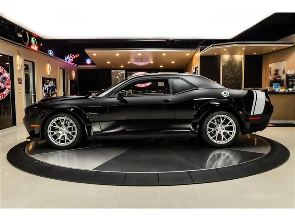 2023 Dodge Challenger 3rd Gen - Image 17 of 31
