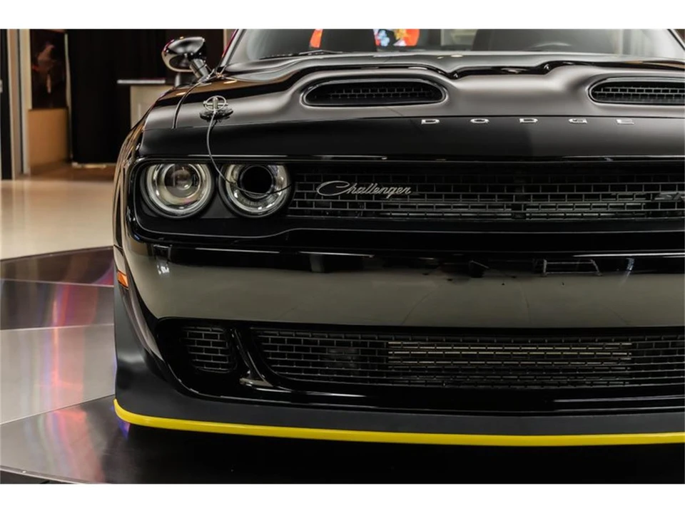 2023 Dodge Challenger 3rd Gen - Image 19 of 31