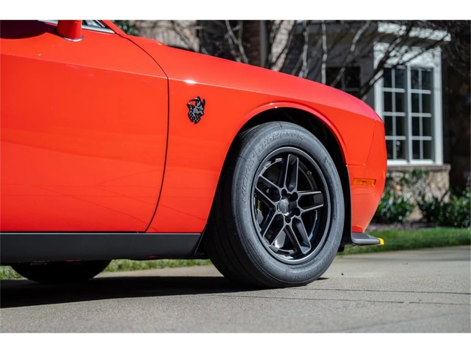 2023 Dodge Challenger 3rd Gen - Image 9 of 31