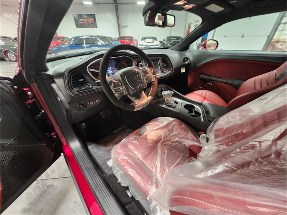 2023 Dodge Challenger 3rd Gen - Image 26 of 31