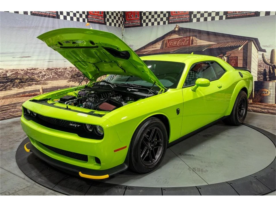 2023 Dodge Challenger 3rd Gen - Image 9 of 31