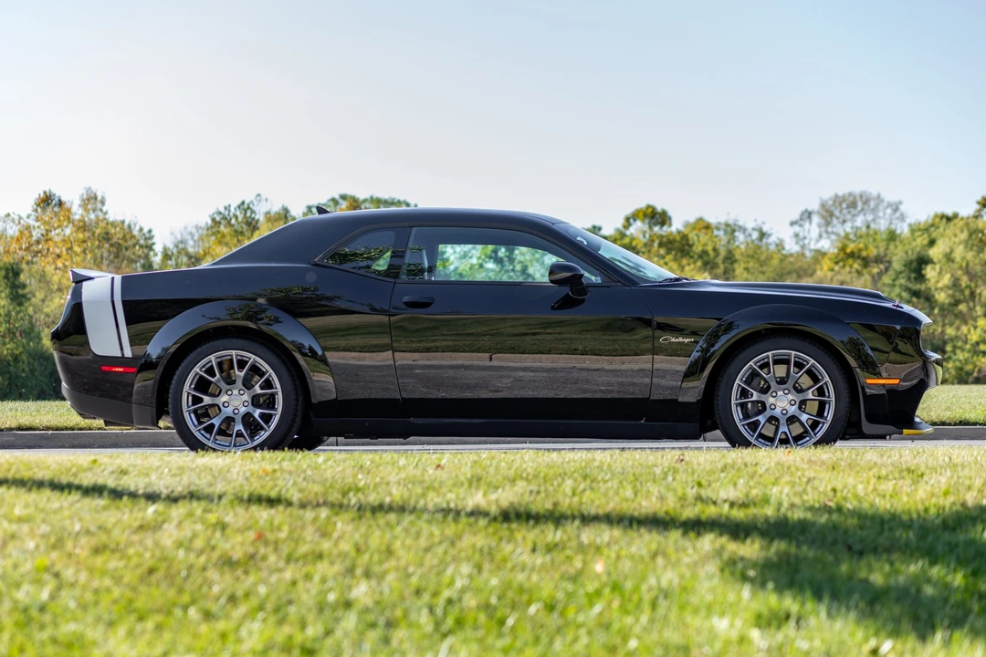 2023 Dodge Challenger SRT Hellcat 3rd Gen - Image 4 of 31