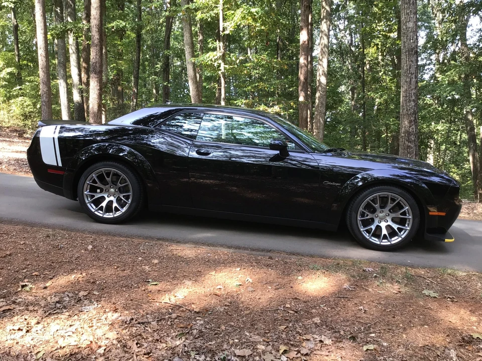 2023 Dodge Challenger SRT Hellcat 3rd Gen - Image 13 of 31