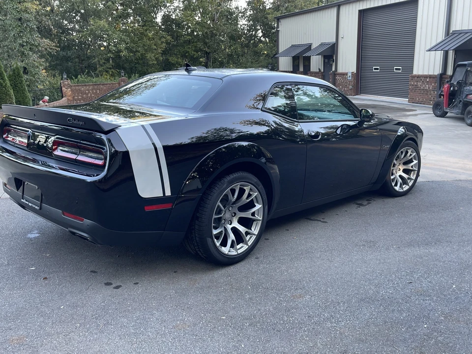 2023 Dodge Challenger SRT Hellcat 3rd Gen - Image 11 of 31