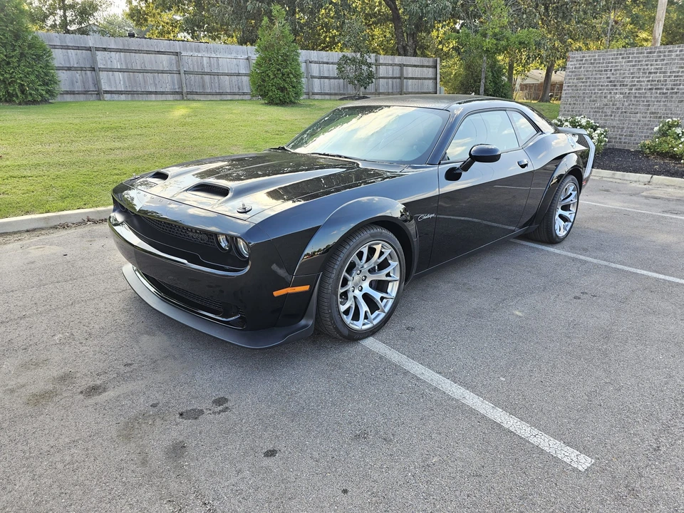 2023 Dodge Challenger SRT Hellcat 3rd Gen - Image 17 of 31