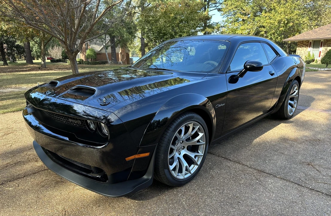2023 Dodge Challenger SRT Hellcat 3rd Gen - Image 2 of 31