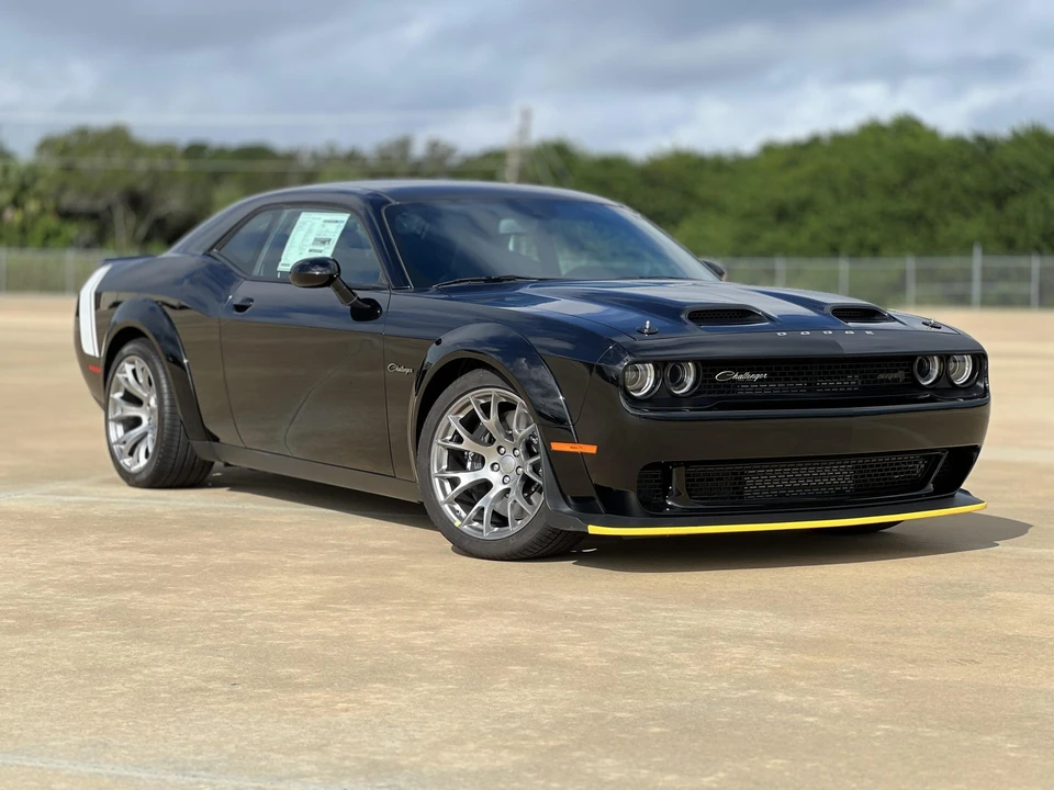 2023 Dodge Challenger SRT Hellcat 3rd Gen - Image 7 of 31