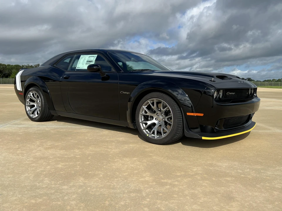 2023 Dodge Challenger SRT Hellcat 3rd Gen - Image 9 of 31