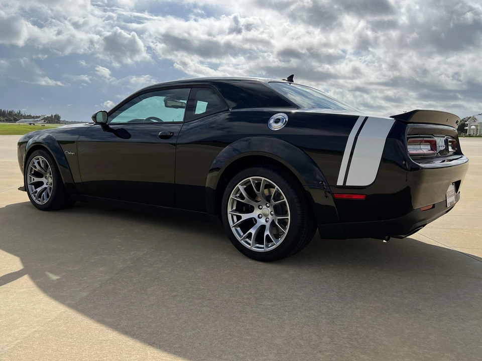 2023 Dodge Challenger SRT Hellcat 3rd Gen - Image 15 of 31