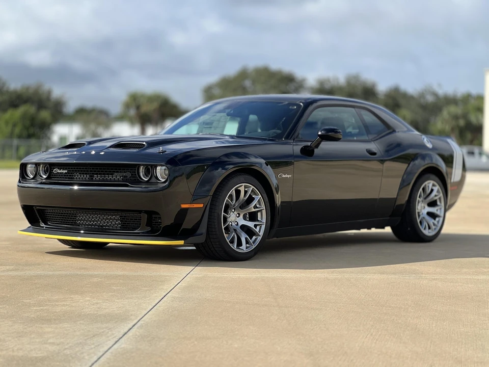 2023 Dodge Challenger SRT Hellcat 3rd Gen - Image 3 of 31